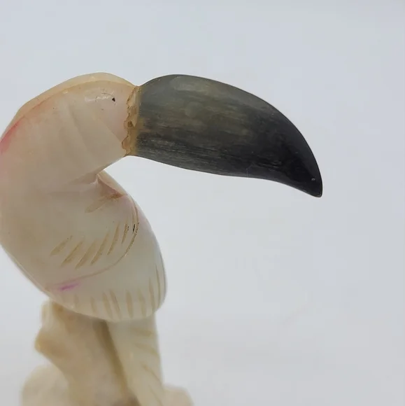 Vintage Carved Stone Toucan Figurine, 1970s Souvenir Collectible - Picture 5 of 11